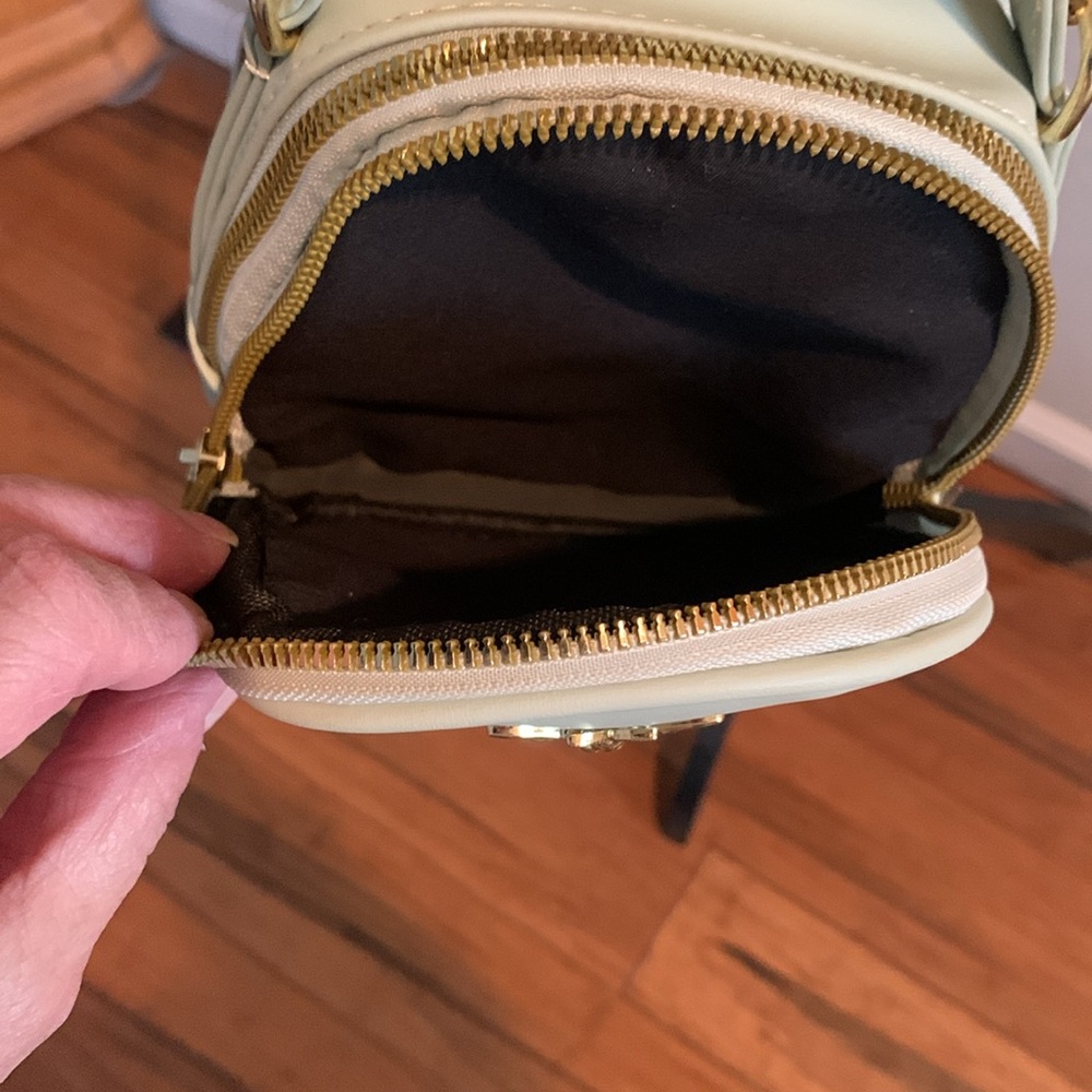 Crossbody Bag - Picture 9 of 12